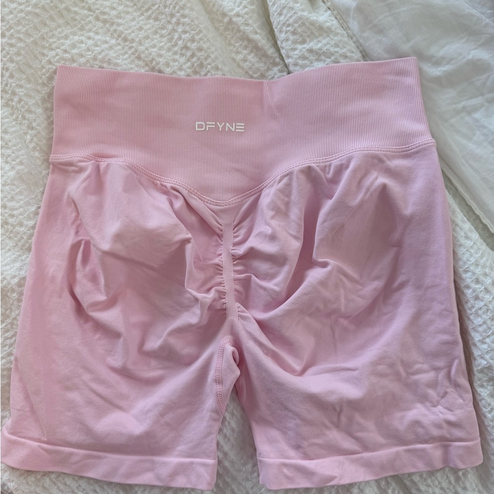 DFYNE Dynamic Shorts - Light Rose Pink - Picture 4 of 5